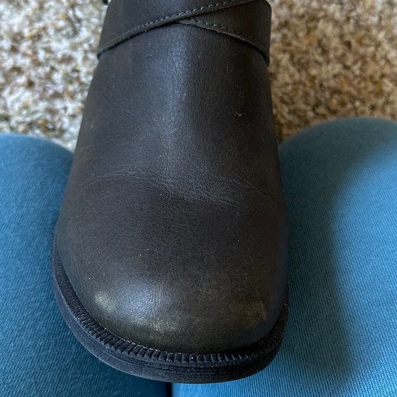 UGG Women's Benson II Ankle Boot - Picture 12 of 12